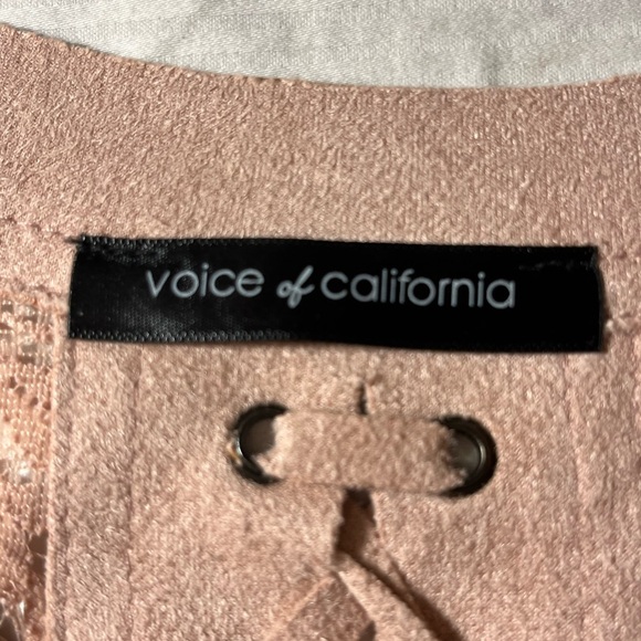 Voice Of California Blush Lace & Suede
Sleeveless Top with lace up back, small - Picture 4 of 7